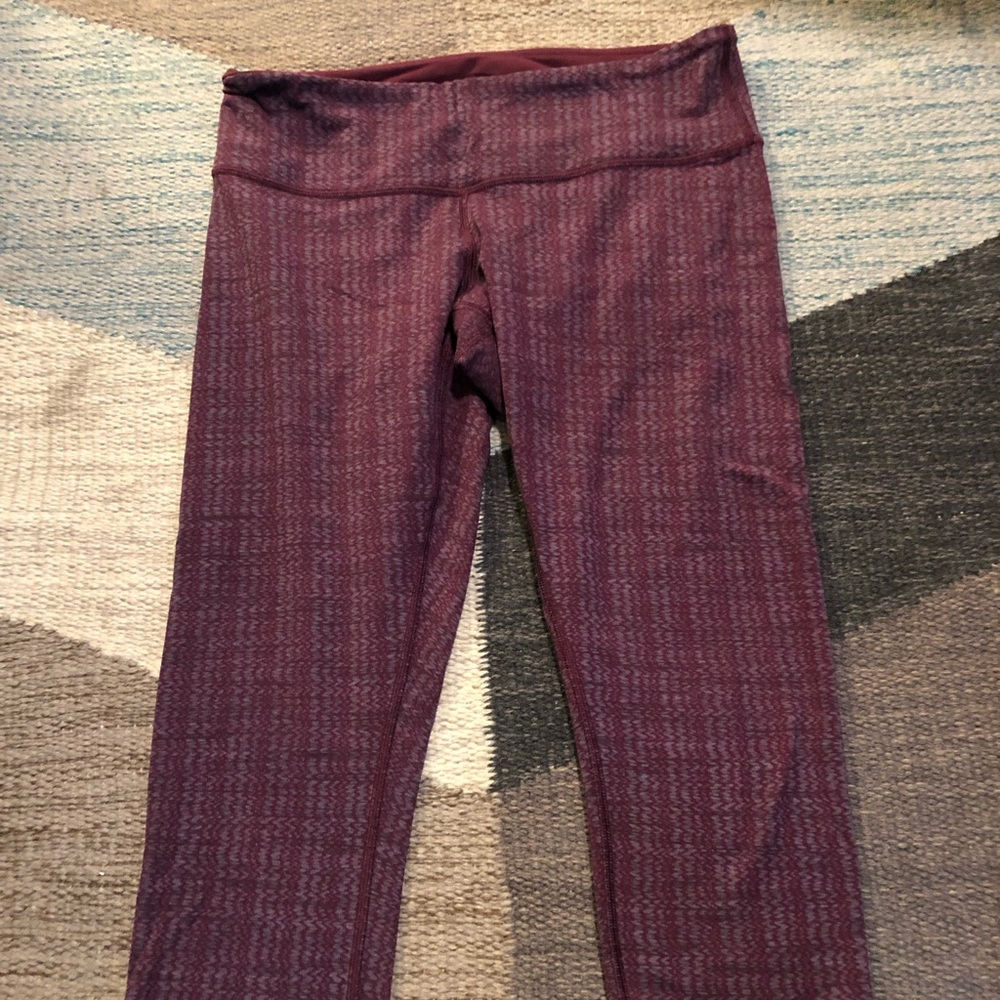 Burgundy lululemon crop wunder unders